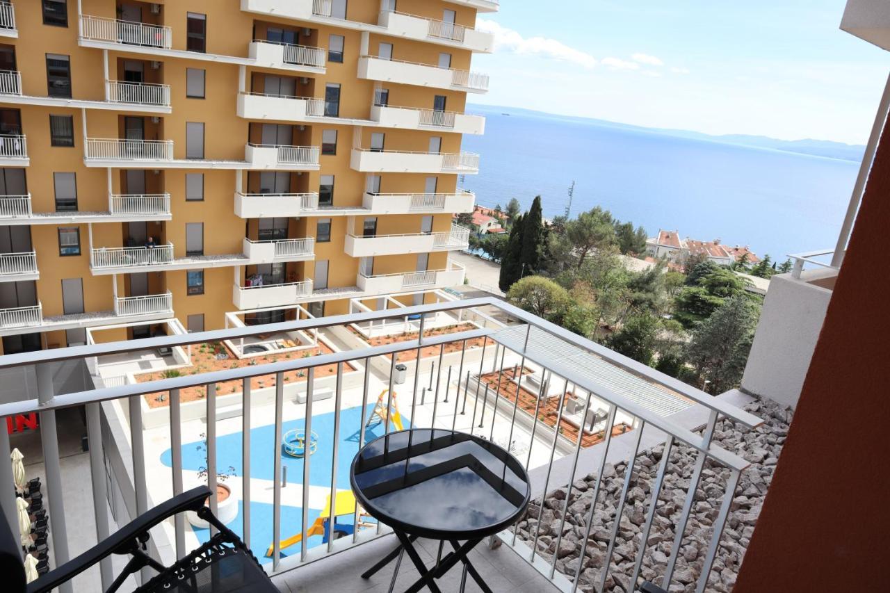Veronika Rijeka Luaran gambar